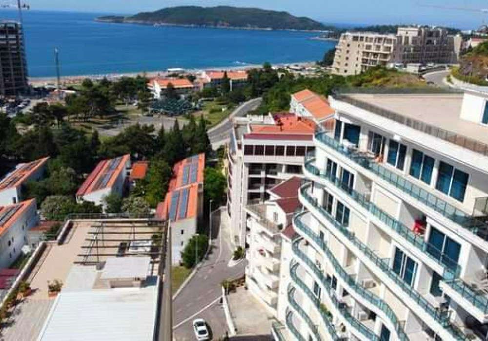 Аренда квартир в черногории у моря замки которые продаются